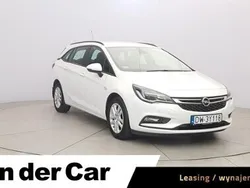 Biały (metalik) Używany 2018 Opel Astra Enjoy Sedan/Limuzyna | 44 900 zł (Dość drogi)