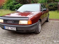 Czerwony Używany 1989 Audi 80 Sedan/Limuzyna | 3500 zł