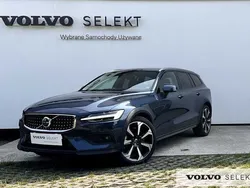 Niebieski Używany 2024 Volvo V60 CC Kombi | 234 900 zł (Dość drogi)