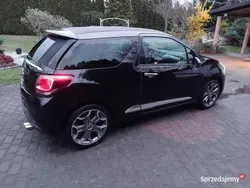 Czarny Używany 2013 Citroën DS3 Cabriolet Kabriolet | 23 300 zł