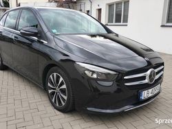 Używany 2021 Mercedes B180 Minivan | 85 000 zł