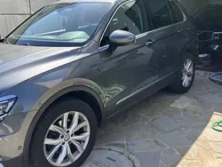 Szary Używany 2016 VW Tiguan Highline SUV | 80 000 zł (Dość drogi)