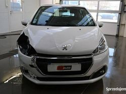 Biały Używany 2017 Peugeot 208 Hatchback | 7800 zł