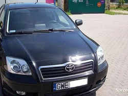 Czarny Używany 2005 Toyota Avensis T2 Hatchback | 9550 zł (Uczciwa cena)