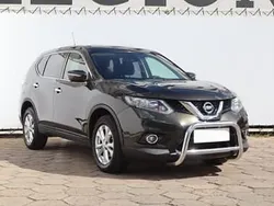 Zielony Używany 2015 Nissan X-Trail SUV | 49 999 zł (Uczciwa cena)