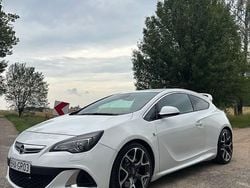 Biały Używany 2013 Opel Astra OPC Hatchback | 49 900 zł (Uczciwa cena)