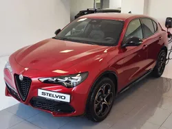 Lakier pastelowy czerwony alfa red Nowe 2025 Alfa Romeo Stelvio SUV | 249 220 zł