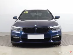 Niebieski Używany 2018 BMW 520 Kombi | 121 999 zł (Drogi)