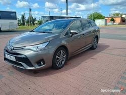 Grafitowy Używany 2017 Toyota Avensis Kombi | 58 900 zł (Dość drogi)