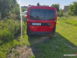 Czerwony Używany 2013 Opel Combo Minivan | 30 000 zł