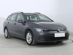 Srebrny Używany 2022 VW Golf VIII Kombi | 69 999 zł (Uczciwa cena)