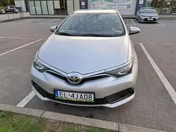 Srebrny Używany 2015 Toyota Auris Kombi | 28 000 zł (Dobra cena)