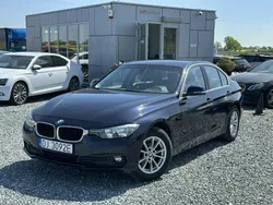 Niebieski ciemny (metalik) Używany 2017 BMW 320 Sport Line Sedan/Limuzyna | 67 900 zł