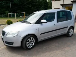 Srebrny Używany 2009 Skoda Roomster Minivan | 16 800 zł