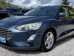 Niebieski Używany 2019 Ford Focus Sedan/Limuzyna | 54 900 zł (Dość drogi)
