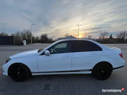 Używany 2013 Mercedes C200 | 48 800 zł (Dobra cena)
