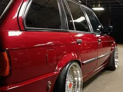 Wiśniowy Używany 1989 BMW 325 Kombi | 45 000 zł