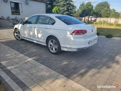 Biały Używany 2016 VW Passat Sedan/Limuzyna | 45 000 zł (Uczciwa cena)
