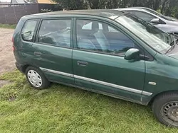Zielony Używany 2001 Mitsubishi Space Star Kombi | 2500 zł