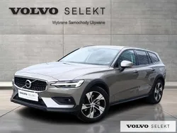 Szary Używany 2022 Volvo V60 CC Kombi | 159 900 zł (Dobra cena)
