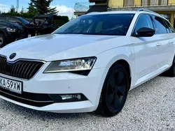 Biały Używany 2017 Skoda Superb Style Kombi | 49 900 zł (Dobra cena)