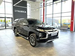 Czarny (metalik) Używany 2020 Mitsubishi L200 Intense Pickup | 82 900 zł