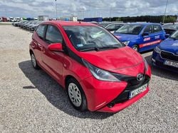 Czerwony Używany 2018 Toyota Aygo Hatchback | 21 090 zł (Super Cena)