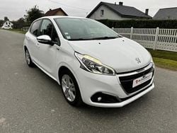 Biały Używany 2017 Peugeot 208 Hatchback | 23 900 zł (Dobra cena)