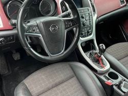 Srebrny Używany 2011 Opel Astra GTC Coupe | 26 000 zł (Uczciwa cena)