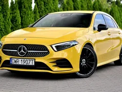 Żółty (metalik) Używany 2021 Mercedes A180 Hatchback | 91 900 zł (Super Cena)