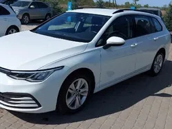 Biały Używany 2021 VW Golf VIII Sedan/Limuzyna | 62 900 zł (Uczciwa cena)