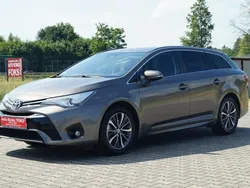Brązowy (metalik) Używany 2017 Toyota Avensis Premium Sedan/Limuzyna | 59 900 zł (Dość drogi)