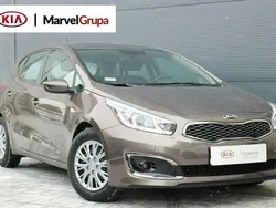 Brązowy (metalik) Używany 2017 Kia Ceed 2 Hatchback | 57 500 zł