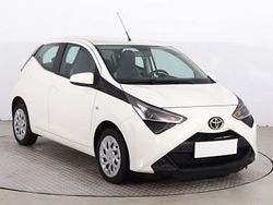 Biały Używany 2021 Toyota Aygo Hatchback | 44 999 zł (Uczciwa cena)