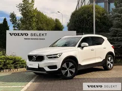 Biały Używany 2022 Volvo XC40 SUV | 129 900 zł (Uczciwa cena)