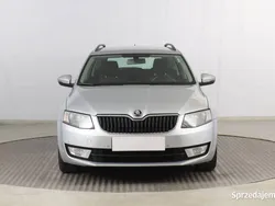 Srebrny Używany 2016 Skoda Octavia Kombi | 34 499 zł (Super Cena)