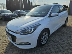 Biały Używany 2015 Hyundai i20 Hatchback | 39 800 zł (Uczciwa cena)