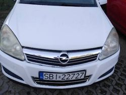Biały Używany 2007 Opel Astra Sedan/Limuzyna | 10 000 zł (Dość drogi)