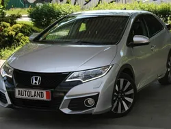 Srebrny (metalik) Używany 2015 Honda Civic Hatchback | 57 555 zł