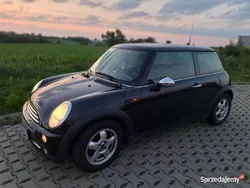 Czarny Używany 2005 Mini Cooper Hatchback | 8900 zł (Uczciwa cena)