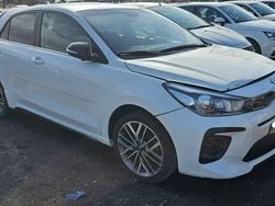 Biały Używany 2019 Kia Rio 2 Hatchback | 26 999 zł