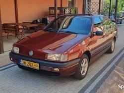 Bordowy Używany 1991 VW Passat | 29 600 zł