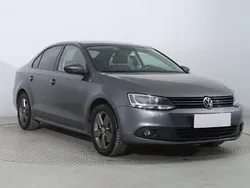 Szary Używany 2014 VW Jetta Sedan/Limuzyna | 36 999 zł (Drogi)