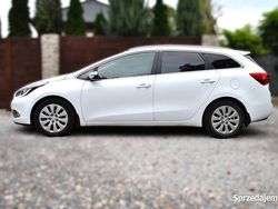 Biały Używany 2013 Kia Ceed Sportswagon Kombi | 15 000 zł