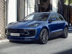 Gentian blue metallic Nowe 2024 Porsche Macan S SUV | 538 525 zł