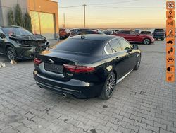 Czarny Używany 2020 Jaguar XE R-Dynamic Sedan/Limuzyna | 49 900 zł