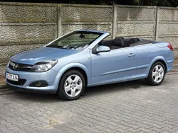 Niebieski (metalik) Używany 2006 Opel Astra Cabriolet Kabriolet | 15 900 zł