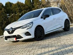Biały (metalik, perła) Używany 2020 Renault Clio V Hatchback | 56 555 zł