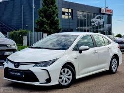 Biały Używany 2021 Toyota Corolla Active Sedan/Limuzyna | 81 900 zł (Dość drogi)