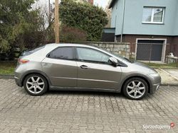 Złoty Używany 2009 Honda Civic Hatchback | 23 500 zł (Uczciwa cena)